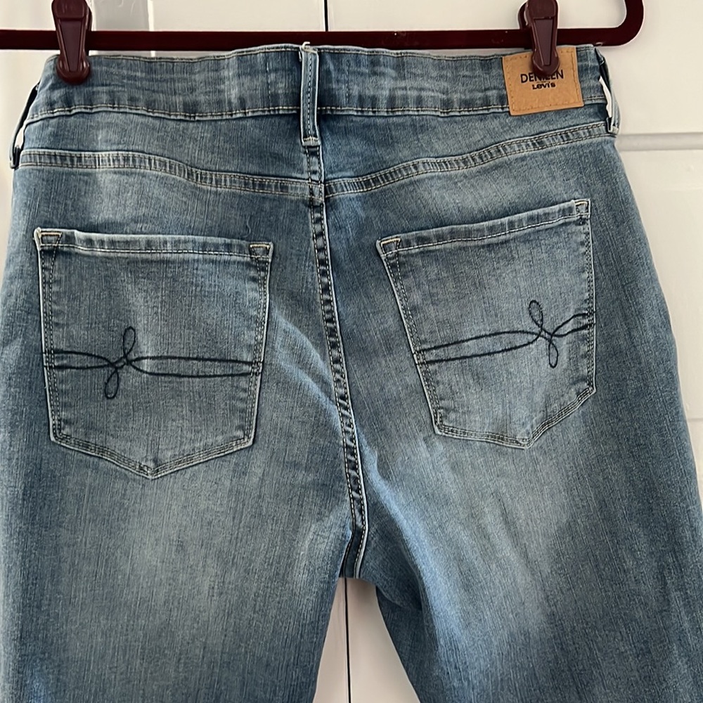 Denizen Levi’s Mid Rise Jeans - Picture 5 of 6